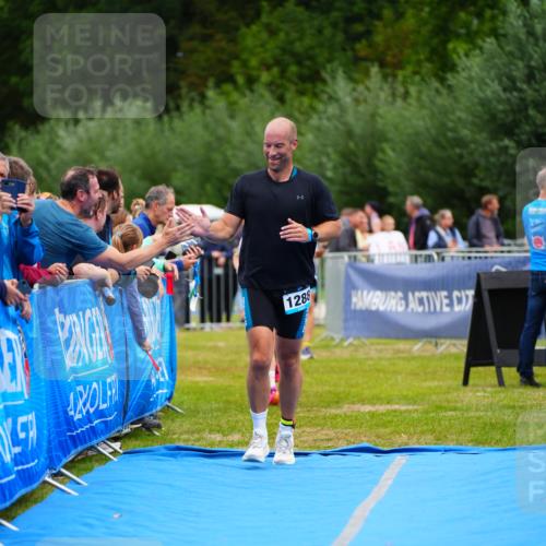 30.08.2026 - Elbe Triathlon Hamburg LAZAROV Photography http://msf.ph/oto/10062925 30.08.2026 11:51:17 Ziel 944, 1288 meine-sportfotos.de