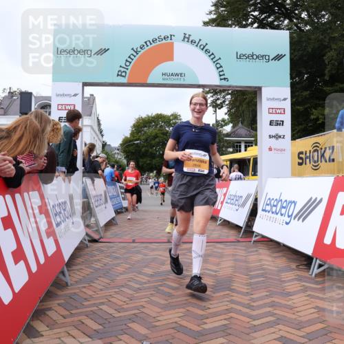 30.08.2026 - Blankeneser Heldenlauf Lena Gebhardt http://msf.ph/oto/10062938 30.08.2026 12:34:51 Ziel 2311, 2371, 2372, 2628, 2844, 2901, 4435 meine-sportfotos.de