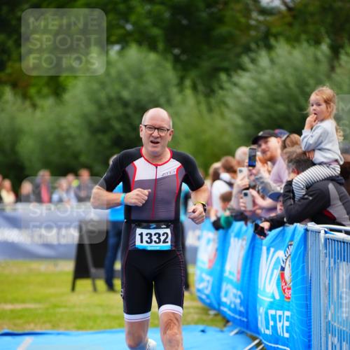 30.08.2026 - Elbe Triathlon Hamburg LAZAROV Photography http://msf.ph/oto/10063034 30.08.2026 11:51:52 Ziel 822, 932, 980, 1262, 1332 meine-sportfotos.de
