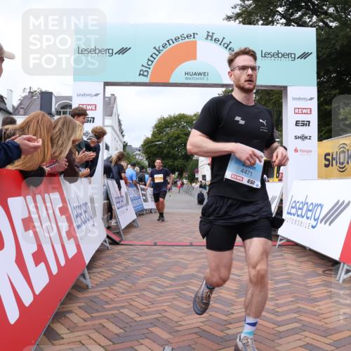 30.08.2026 - Blankeneser Heldenlauf Lena Gebhardt http://msf.ph/oto/10063050 30.08.2026 12:35:20 Ziel 2085, 4036, 4321, 4439, 4471 meine-sportfotos.de