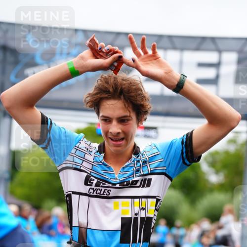 30.08.2026 - Elbe Triathlon Hamburg LAZAROV Photography http://msf.ph/oto/10063088 30.08.2026 11:52:12 Ziel 1171, 1336, 1578 meine-sportfotos.de