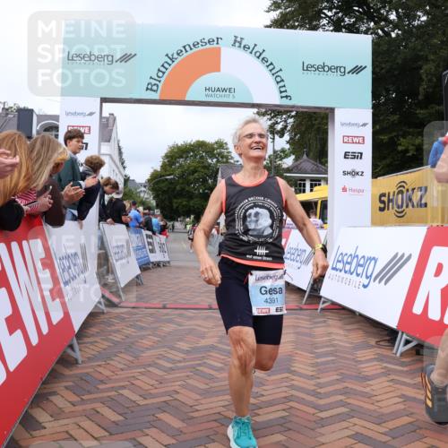 30.08.2026 - Blankeneser Heldenlauf Lena Gebhardt http://msf.ph/oto/10063108 30.08.2026 12:35:34 Ziel 4123, 4360, 4391 meine-sportfotos.de
