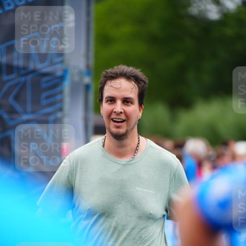 30.08.2026 - Elbe Triathlon Hamburg LAZAROV Photography http://msf.ph/oto/10063120 30.08.2026 11:52:27 Ziel 854, 1128 meine-sportfotos.de