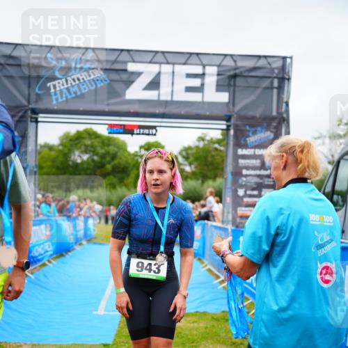 30.08.2026 - Elbe Triathlon Hamburg LAZAROV Photography http://msf.ph/oto/10063129 30.08.2026 11:52:32 Ziel 854 meine-sportfotos.de