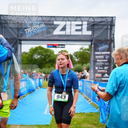 30.08.2026 - Elbe Triathlon Hamburg LAZAROV Photography http://msf.ph/oto/10063130 30.08.2026 11:52:32 Ziel 854 meine-sportfotos.de