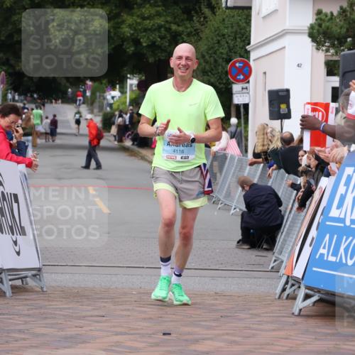 30.08.2026 - Blankeneser Heldenlauf Lena Gebhardt http://msf.ph/oto/10063151 30.08.2026 12:35:52 Ziel 4116 meine-sportfotos.de
