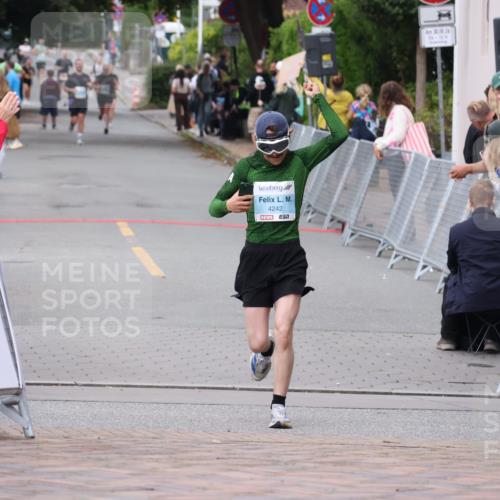 30.08.2026 - Blankeneser Heldenlauf Lena Gebhardt http://msf.ph/oto/10063169 30.08.2026 12:36:25 Ziel  meine-sportfotos.de