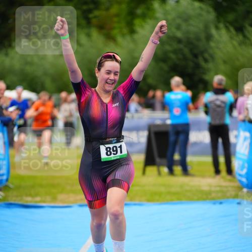 30.08.2026 - Elbe Triathlon Hamburg LAZAROV Photography http://msf.ph/oto/10063181 30.08.2026 11:53:26 Ziel 876, 891, 902, 954 meine-sportfotos.de