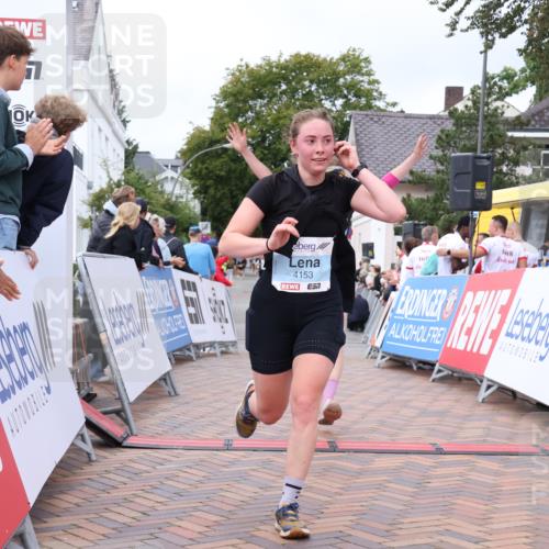 30.08.2026 - Blankeneser Heldenlauf Lena Gebhardt http://msf.ph/oto/10063223 30.08.2026 12:36:52 Ziel 4077, 4153, 4227 meine-sportfotos.de