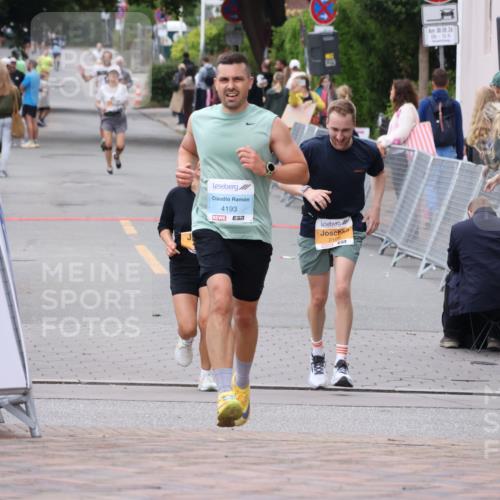 30.08.2026 - Blankeneser Heldenlauf Lena Gebhardt http://msf.ph/oto/10063259 30.08.2026 12:37:13 Ziel 4166, 4193 meine-sportfotos.de