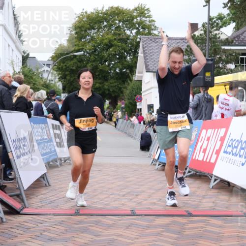 30.08.2026 - Blankeneser Heldenlauf Lena Gebhardt http://msf.ph/oto/10063283 30.08.2026 12:37:20 Ziel 2108, 2109, 4193 meine-sportfotos.de