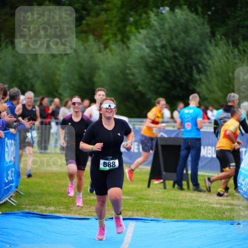30.08.2026 - Elbe Triathlon Hamburg LAZAROV Photography http://msf.ph/oto/10063285 30.08.2026 11:54:26 Ziel 888, 1350, 1378, 1387 meine-sportfotos.de