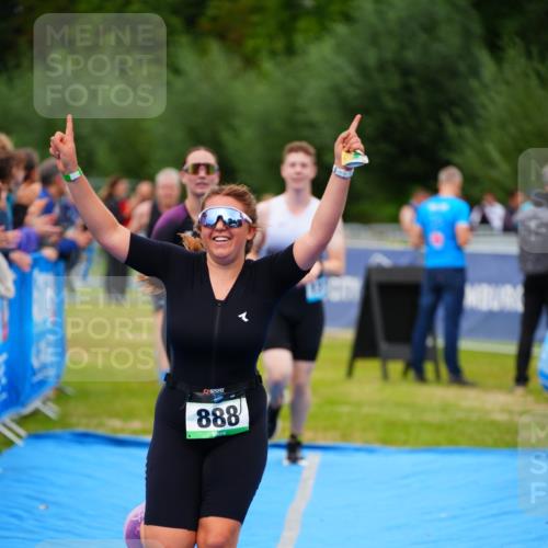 30.08.2026 - Elbe Triathlon Hamburg LAZAROV Photography http://msf.ph/oto/10063296 30.08.2026 11:54:28 Ziel 888, 1350, 1378, 1387 meine-sportfotos.de
