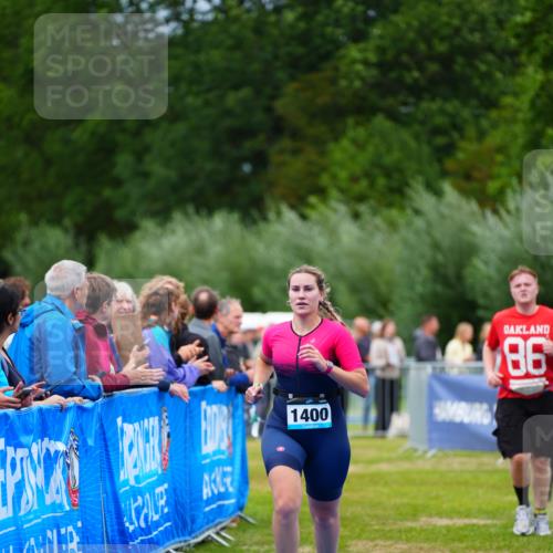 30.08.2026 - Elbe Triathlon Hamburg LAZAROV Photography http://msf.ph/oto/10063333 30.08.2026 11:54:46 Ziel 479, 1400 meine-sportfotos.de