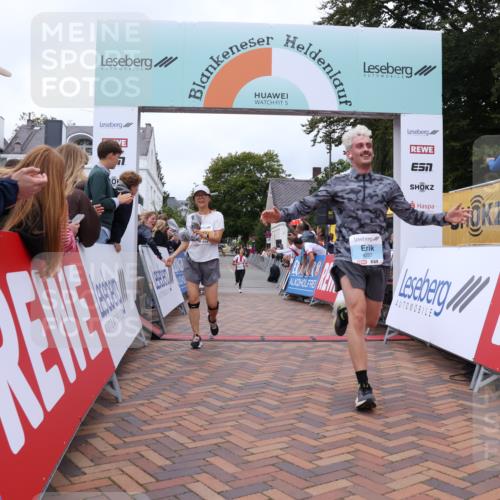 30.08.2026 - Blankeneser Heldenlauf Lena Gebhardt http://msf.ph/oto/10063335 30.08.2026 12:37:41 Ziel 2084, 4239, 4257 meine-sportfotos.de