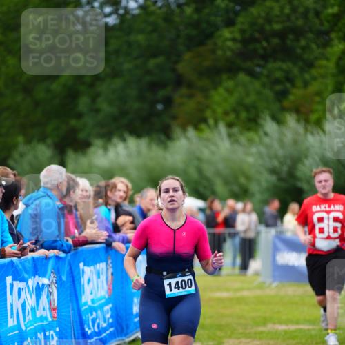 30.08.2026 - Elbe Triathlon Hamburg LAZAROV Photography http://msf.ph/oto/10063337 30.08.2026 11:54:46 Ziel 479, 1400 meine-sportfotos.de