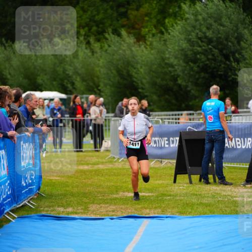 30.08.2026 - Elbe Triathlon Hamburg LAZAROV Photography http://msf.ph/oto/10063369 30.08.2026 11:55:15 Ziel 1411 meine-sportfotos.de