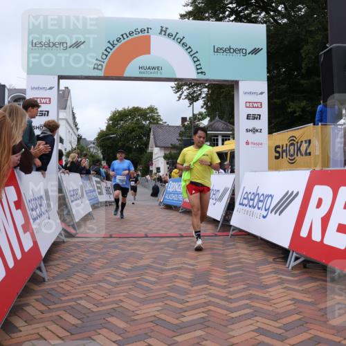 30.08.2026 - Blankeneser Heldenlauf Lena Gebhardt http://msf.ph/oto/10063381 30.08.2026 12:38:04 Ziel 4406, 4474 meine-sportfotos.de