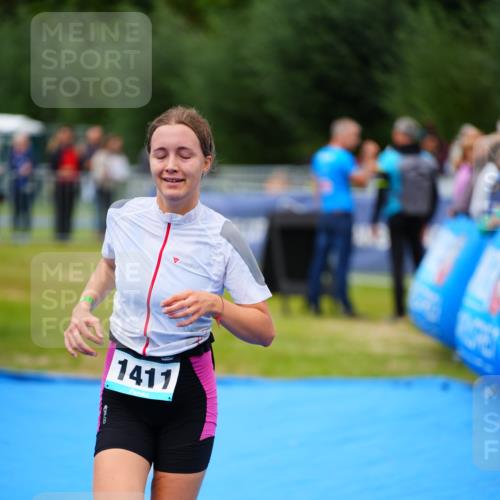 30.08.2026 - Elbe Triathlon Hamburg LAZAROV Photography http://msf.ph/oto/10063384 30.08.2026 11:55:19 Ziel 1411 meine-sportfotos.de