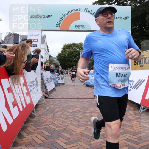 30.08.2026 - Blankeneser Heldenlauf Lena Gebhardt http://msf.ph/oto/10063393 30.08.2026 12:38:06 Ziel 4406, 4474 meine-sportfotos.de