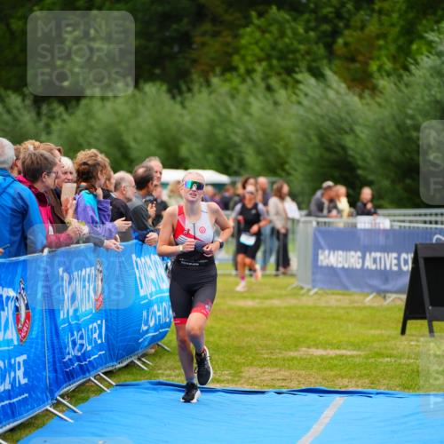 30.08.2026 - Elbe Triathlon Hamburg LAZAROV Photography http://msf.ph/oto/10063423 30.08.2026 11:55:47 Ziel 1423, 1507 meine-sportfotos.de