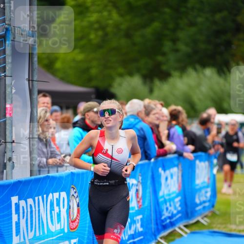 30.08.2026 - Elbe Triathlon Hamburg LAZAROV Photography http://msf.ph/oto/10063439 30.08.2026 11:55:49 Ziel 1423, 1507 meine-sportfotos.de