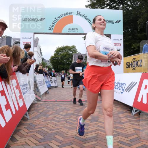 30.08.2026 - Blankeneser Heldenlauf Lena Gebhardt http://msf.ph/oto/10063449 30.08.2026 12:38:19 Ziel 4028, 4151, 4235, 4288, 4475 meine-sportfotos.de
