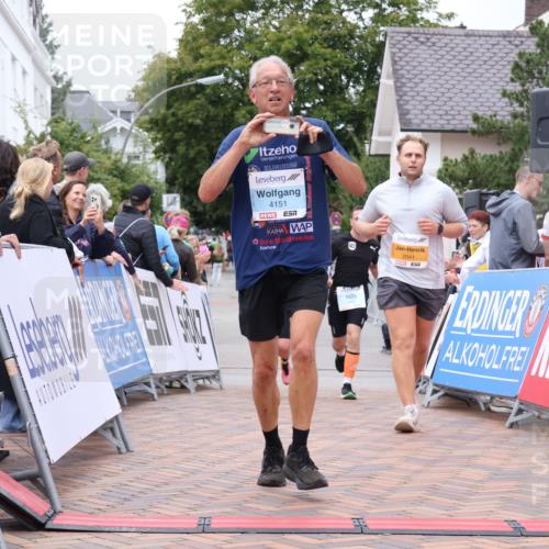 30.08.2026 - Blankeneser Heldenlauf Lena Gebhardt http://msf.ph/oto/10063463 30.08.2026 12:38:23 Ziel 2041, 4028, 4151, 4235, 4265, 4447, 4475 meine-sportfotos.de