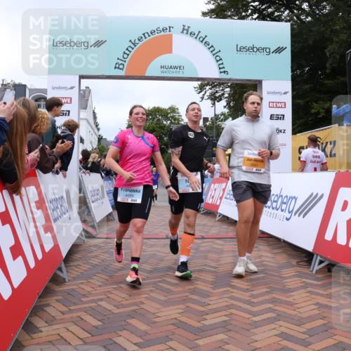 30.08.2026 - Blankeneser Heldenlauf Lena Gebhardt http://msf.ph/oto/10063483 30.08.2026 12:38:27 Ziel 2041, 4133, 4151, 4235, 4265, 4447 meine-sportfotos.de