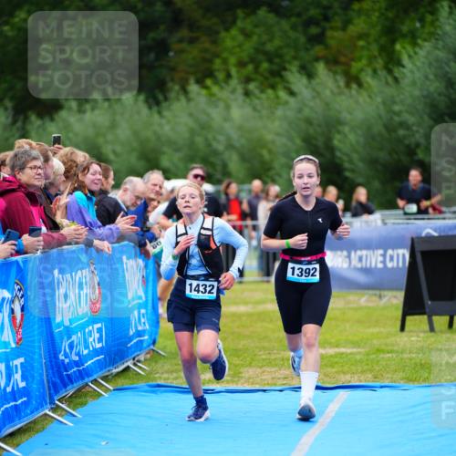 30.08.2026 - Elbe Triathlon Hamburg LAZAROV Photography http://msf.ph/oto/10063499 30.08.2026 11:56:24 Ziel 1174, 1392, 1432 meine-sportfotos.de