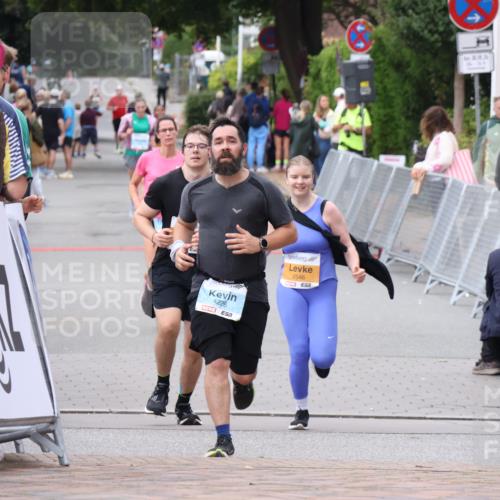 30.08.2026 - Blankeneser Heldenlauf Lena Gebhardt http://msf.ph/oto/10063517 30.08.2026 12:38:49 Ziel 4226 meine-sportfotos.de
