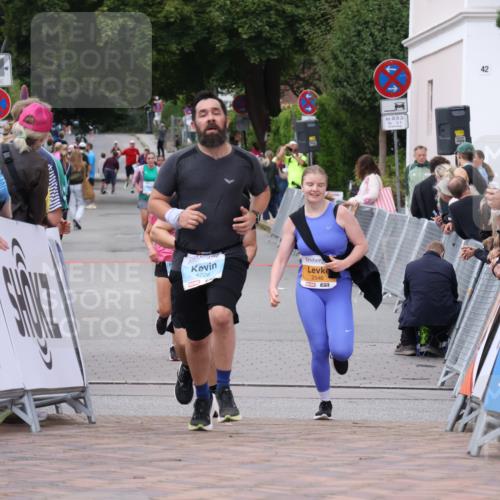 30.08.2026 - Blankeneser Heldenlauf Lena Gebhardt http://msf.ph/oto/10063521 30.08.2026 12:38:50 Ziel 2399, 2546, 4226 meine-sportfotos.de