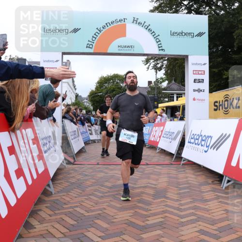 30.08.2026 - Blankeneser Heldenlauf Lena Gebhardt http://msf.ph/oto/10063531 30.08.2026 12:38:54 Ziel 2399, 2546, 4226, 4279 meine-sportfotos.de