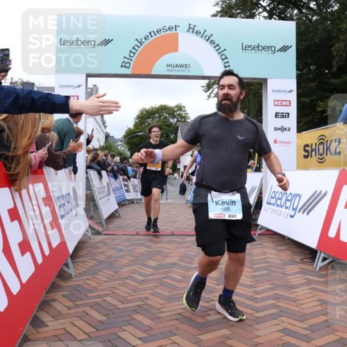 30.08.2026 - Blankeneser Heldenlauf Lena Gebhardt http://msf.ph/oto/10063535 30.08.2026 12:38:54 Ziel 2399, 2546, 4226, 4279 meine-sportfotos.de