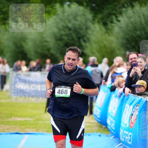 30.08.2026 - Elbe Triathlon Hamburg LAZAROV Photography http://msf.ph/oto/10063547 30.08.2026 11:56:40 Ziel 468 meine-sportfotos.de
