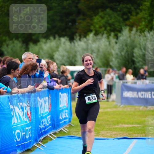 30.08.2026 - Elbe Triathlon Hamburg LAZAROV Photography http://msf.ph/oto/10063572 30.08.2026 11:57:26 Ziel 938 meine-sportfotos.de