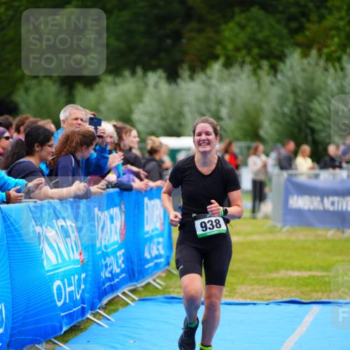 30.08.2026 - Elbe Triathlon Hamburg LAZAROV Photography http://msf.ph/oto/10063573 30.08.2026 11:57:26 Ziel 938 meine-sportfotos.de