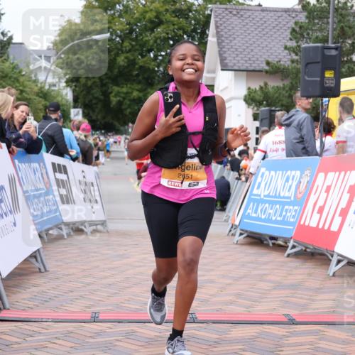 30.08.2026 - Blankeneser Heldenlauf Lena Gebhardt http://msf.ph/oto/10063591 30.08.2026 12:39:13 Ziel 2651, 4234 meine-sportfotos.de