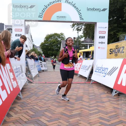 30.08.2026 - Blankeneser Heldenlauf Lena Gebhardt http://msf.ph/oto/10063594 30.08.2026 12:39:14 Ziel 2651, 2826, 4234 meine-sportfotos.de