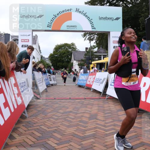 30.08.2026 - Blankeneser Heldenlauf Lena Gebhardt http://msf.ph/oto/10063601 30.08.2026 12:39:15 Ziel 2651, 2826, 4234 meine-sportfotos.de