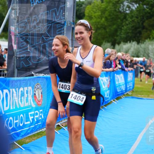 30.08.2026 - Elbe Triathlon Hamburg LAZAROV Photography http://msf.ph/oto/10063605 30.08.2026 11:57:40 Ziel 860, 934, 1304, 1403, 1404 meine-sportfotos.de