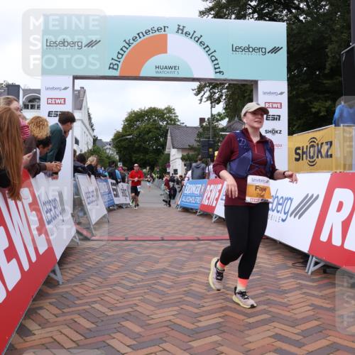 30.08.2026 - Blankeneser Heldenlauf Lena Gebhardt http://msf.ph/oto/10063617 30.08.2026 12:39:20 Ziel 2651, 2826, 4306 meine-sportfotos.de