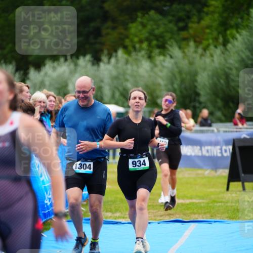 30.08.2026 - Elbe Triathlon Hamburg LAZAROV Photography http://msf.ph/oto/10063625 30.08.2026 11:57:46 Ziel 860, 934, 1304, 1410, 1457 meine-sportfotos.de