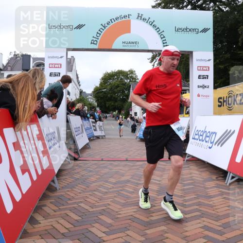 30.08.2026 - Blankeneser Heldenlauf Lena Gebhardt http://msf.ph/oto/10063635 30.08.2026 12:39:24 Ziel 2242, 2826, 4306 meine-sportfotos.de