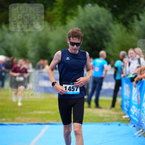 30.08.2026 - Elbe Triathlon Hamburg LAZAROV Photography http://msf.ph/oto/10063640 30.08.2026 11:57:50 Ziel 510, 934, 1304, 1410, 1457 meine-sportfotos.de