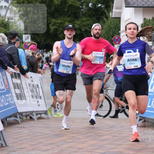 30.08.2026 - Blankeneser Heldenlauf Lena Gebhardt http://msf.ph/oto/10063664 30.08.2026 12:39:49 Ziel 4043, 4142, 4222 meine-sportfotos.de