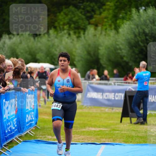 30.08.2026 - Elbe Triathlon Hamburg LAZAROV Photography http://msf.ph/oto/10063666 30.08.2026 11:58:02 Ziel 962, 1333, 1443, 1458 meine-sportfotos.de