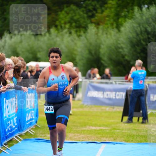 30.08.2026 - Elbe Triathlon Hamburg LAZAROV Photography http://msf.ph/oto/10063669 30.08.2026 11:58:02 Ziel 962, 1333, 1443, 1458 meine-sportfotos.de