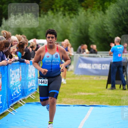 30.08.2026 - Elbe Triathlon Hamburg LAZAROV Photography http://msf.ph/oto/10063670 30.08.2026 11:58:02 Ziel 962, 1333, 1443, 1458 meine-sportfotos.de