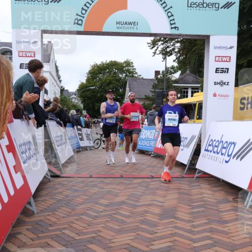 30.08.2026 - Blankeneser Heldenlauf Lena Gebhardt http://msf.ph/oto/10063672 30.08.2026 12:39:50 Ziel 4043, 4142, 4222 meine-sportfotos.de